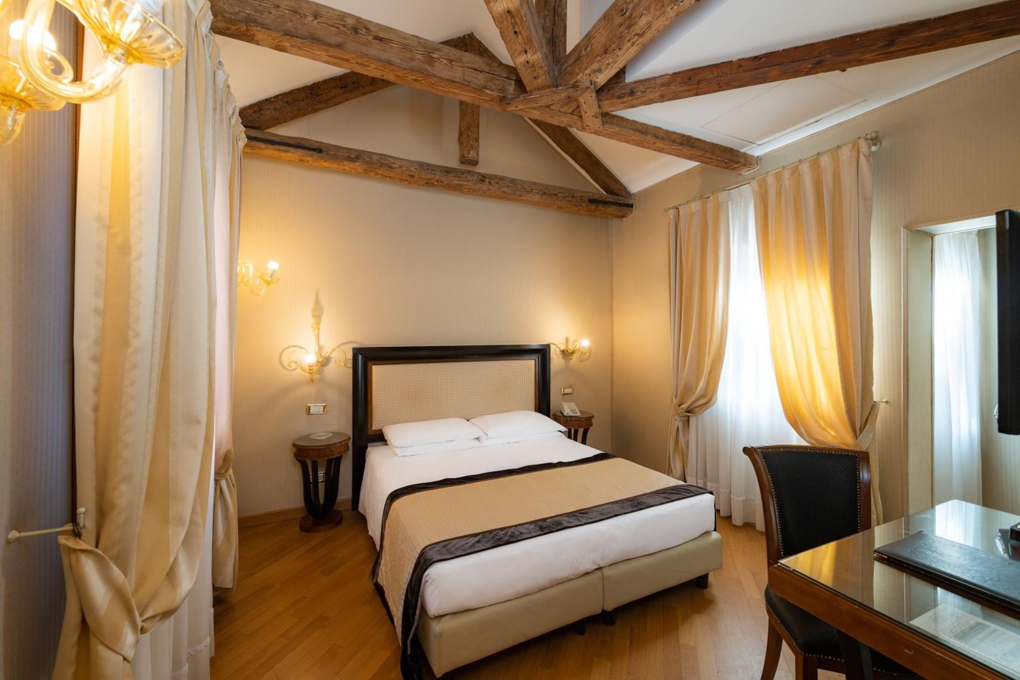 Triple Room,1274579557:JPEG